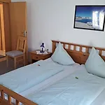 Appartementhaus Alpina * Flattach