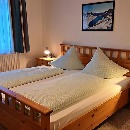 Apartment Appartementhaus Alpina Flattach