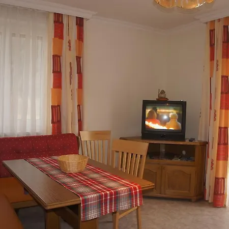 Appartementhaus Alpina فلاتاش